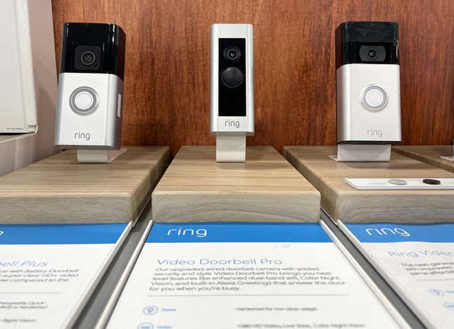 Image for article titled 7 things home buyers want in 2025, according to Redfin