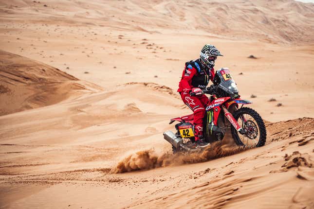 Image for article titled The Harrowing Beauty of the 2023 Dakar Rally