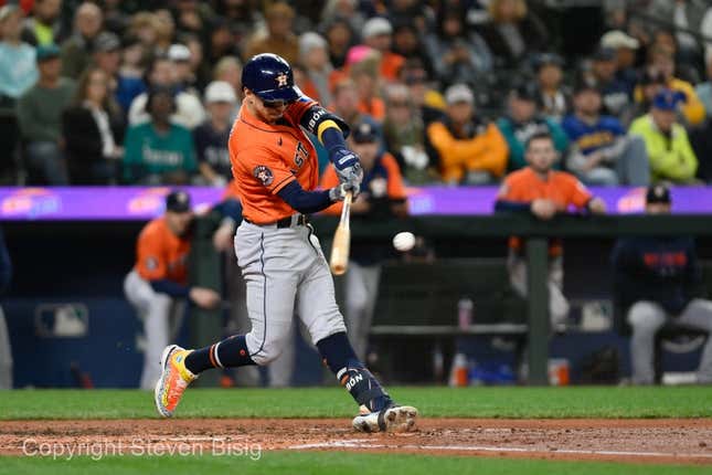 Astros hit 4 home runs, near playoff berth