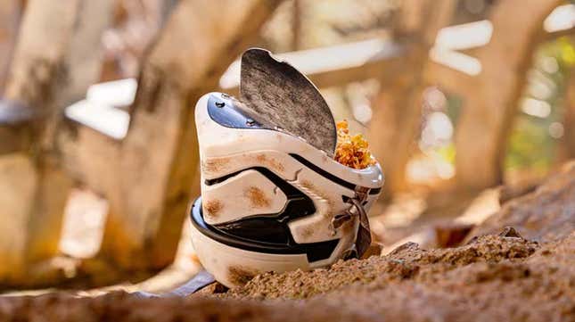 Image for article titled All the Out of This World Star Wars Snacks Coming to Disney Parks