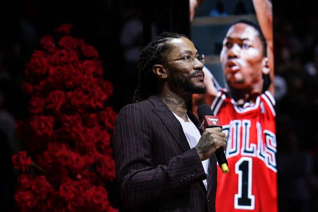 CHICAGO, ILLINOIS - JANUARY 04: Former Chicago Bulls star Derrick Rose speaks to the audience during a half-time celebration for Derrick Rose Night at the United Center on January 4, 2025 in Chicago, Illinois.