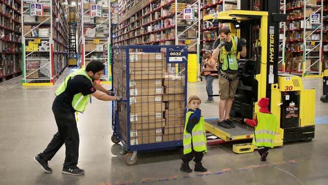 Image for article titled Amazon To Let Warehouse Employees’ Families Work Thanksgiving Shifts Too