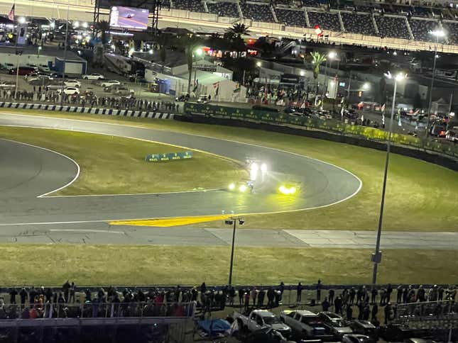 Image for article titled How Much It Costs To Watch The Entire 24 Hours Of Daytona From The Ferris Wheel