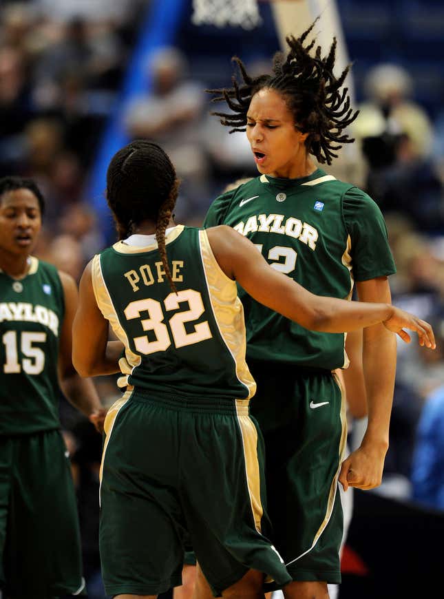 Image for article titled 15 most memorable women's March Madness moments