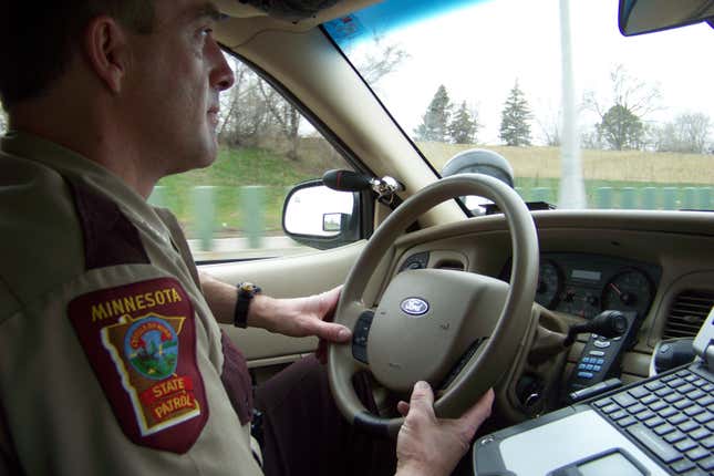 Image for article titled A State Trooper Texted Himself Nude Photos of the Woman He Was Arresting