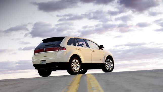 The rear of a white 2007 Lincoln MKX