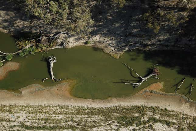 Image for article titled Photos: Aerial shots showcase Australia’s brutal drought