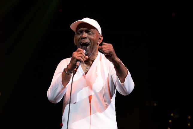 Image for article titled Black Celebs Pay Tribute to Frankie Beverly