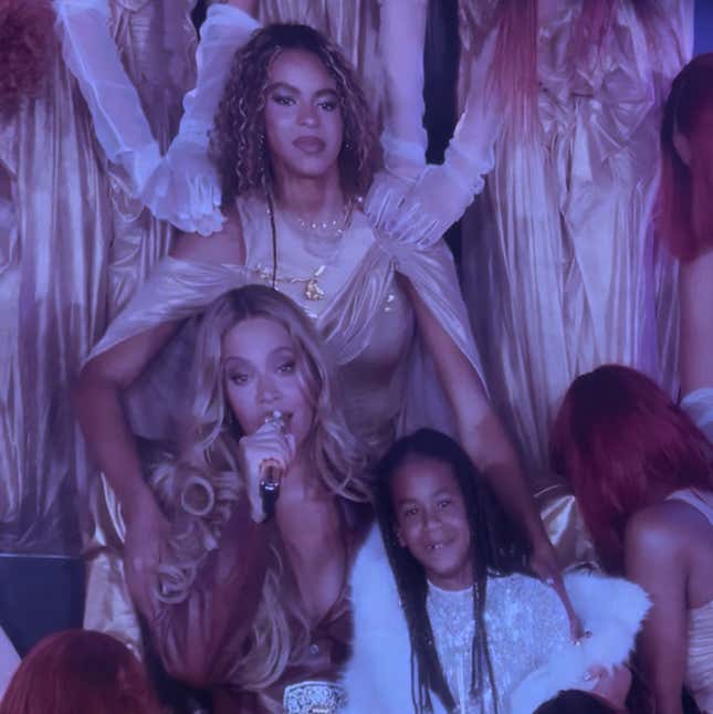 Image for article titled Jay-Z, Beyoncé&#39;s daughter Rumi Has Fans in NY/NJ In Stiches With Her Adorable Antics