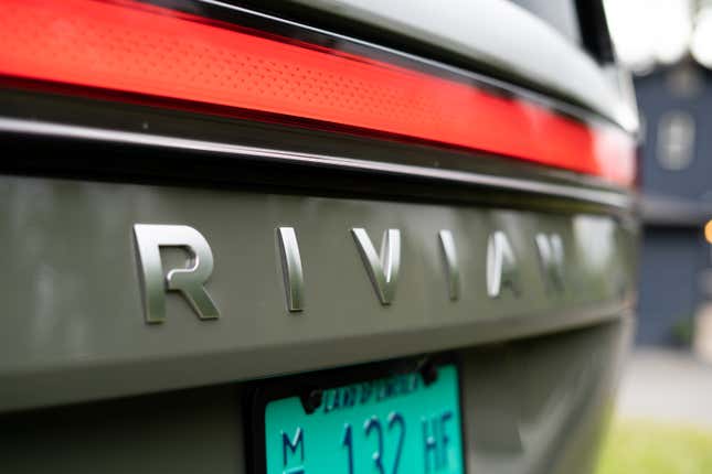 Image for article titled Just a Ton of Photos I Took of the Rivian R1S in the Rainy Catskills