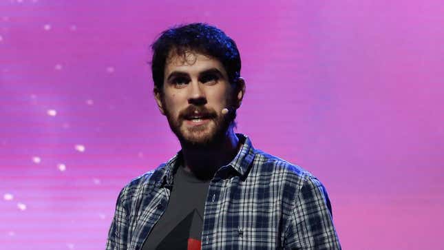 Sean Murray memamerkan No Man's Sky di E3 2015. 