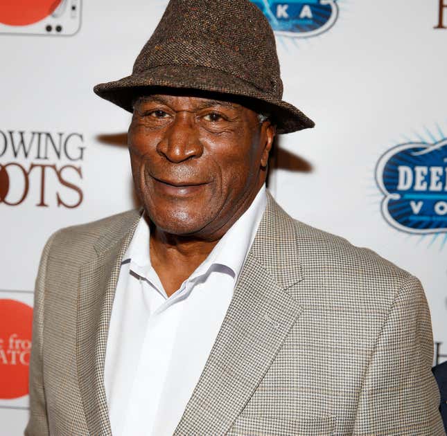  John Amos à la projection de « Showing Roots » au SVA Theatre de New York le 17 mai 2016 à New York.