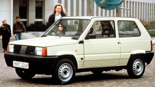 A photo of a white Fiat Panda from 1991. 