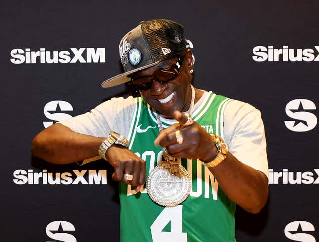 Flavor Flav besucht am 5. Juni 2024 das hochmoderne SiriusXM-Broadcast-Studio im Wynn Las Vegas in Las Vegas, Nevada.