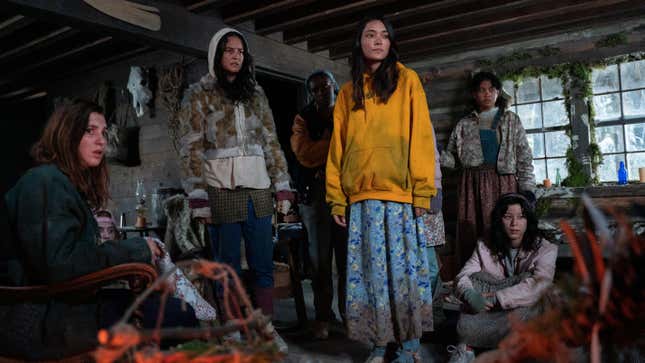  Sophie Nélisse as Teen Shauna, Courtney Eaton as Teen Lottie, Nia Sondaya as Teen Akilah, Alexa Barajas as Teen Mari, Nuha Jes Izman as Teen Crystal and Mya Lowe as Teen Gen 