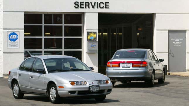 Image for article titled Buying And Selling Cars As A Woman Remains Awful