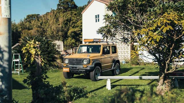 Image for article titled The Suzuki Jimny Does a Great Impression of the Mercedes-Benz G-Wagen in Japan