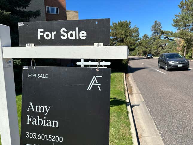 A sale sign stands outside a condominium complex along Speer Boulevard Wednesday, Sept. 27, 2023, in Denver. On Thursday, Freddie Mac reports on this week&#39;s average U.S. mortgage rates. (AP Photo/David Zalubowski)