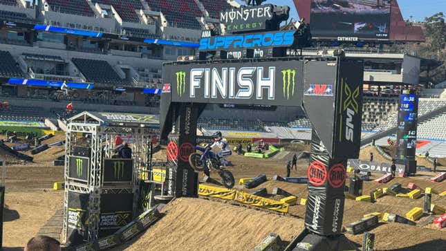 Image for article titled AMA Supercross Is The Pinnacle Of Motorsport As Spectacle