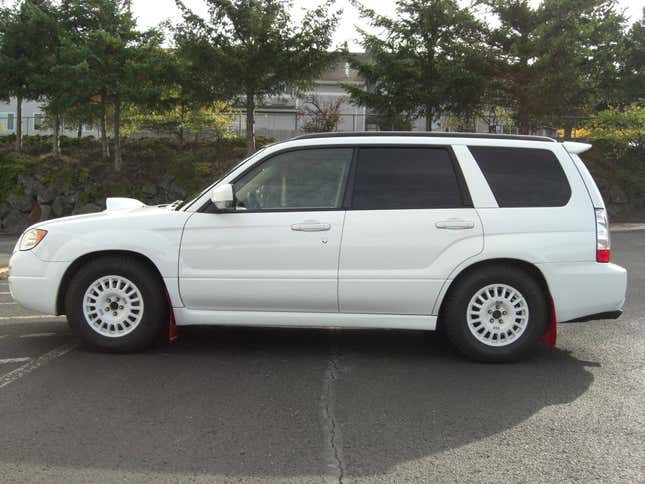 Image for article titled At $13,500, Would You Get The Scoop On This 2007 Subaru Forester?