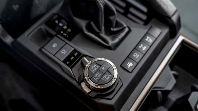 Driving mode dial of Toyota 4Runner 2025