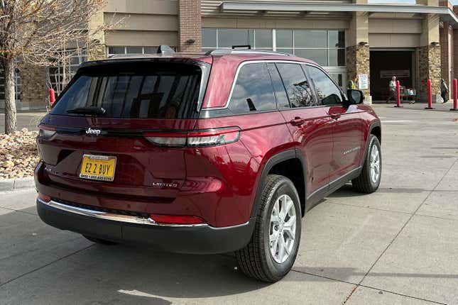 FILE - An unsold 2023 Jeep Grand Cherokee sports-utilty vehicle stands for inspection outside a Costco warehouse Thursday, Oct. 26, 2023, in Sheridan, Colo. Chrysler is recalling more than 330,00 Jeep Grand Cherokees, Wednesday, Feb. 28, 2024, because of a steering wheel issue that may cause drivers to lose control of their vehicles. The recall is for 338,238 of Chrysler’s 2021-2023 Jeep Grand Cherokee L and 2022-2023 Jeep Grand Cherokee vehicles. (AP Photo/David Zalubowski, File)