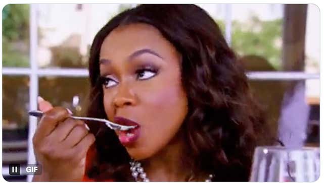 Image for article titled The 10 Most Hilarious Black Memes From the Nottoway Plantation Fire