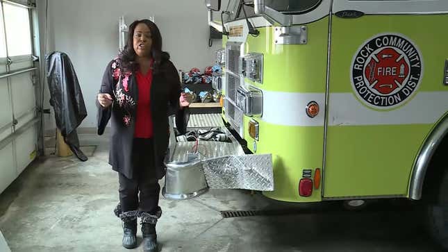 Image for article titled Watch A Fire Truck Spin Out And Slide On An Icy Road In Missouri Neighborhood