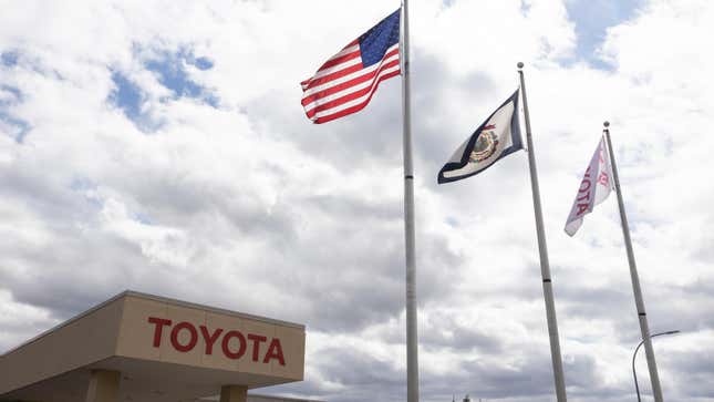 Image for article titled Toyota Gives Non-Union Factory Workers Raises Following Union Victory