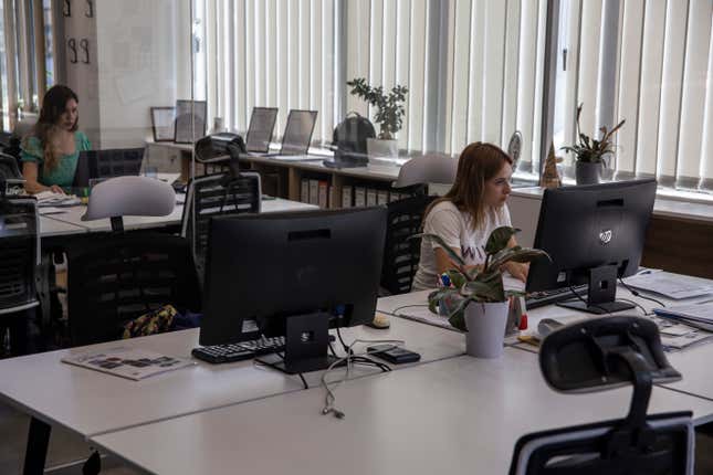 Image for article titled The 5 biggest challenges facing employers in 2025