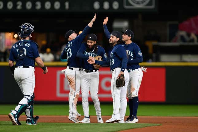 Houston Astros suffer another loss against Seattle Mariners