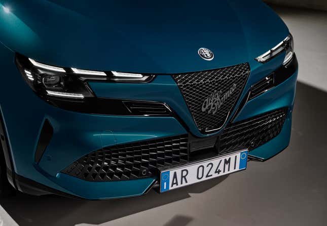 The front end of the blue Alfa Romeo Milano
