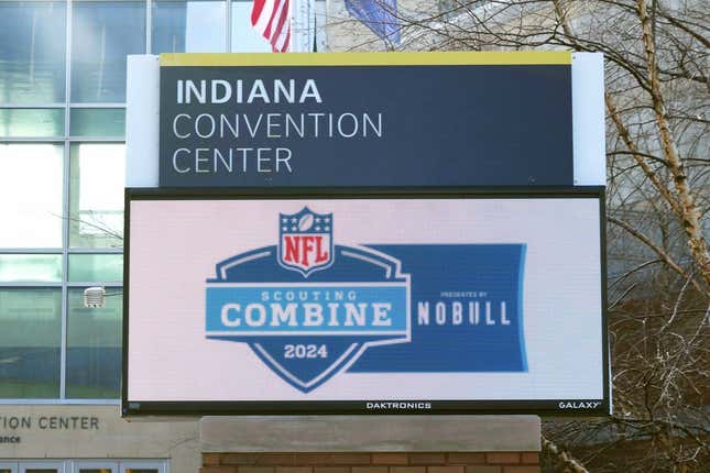 3. März 2024;  Indianapolis, IN, USA;  Das Festzeltschild im Indiana Convention Center, dem Austragungsort des NFL Scouting Combine 2024.