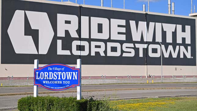 Image of the outside of the Lordstown Assembly plant owned by Foxconn, where Lordstown Motors' Endurance EV is built.