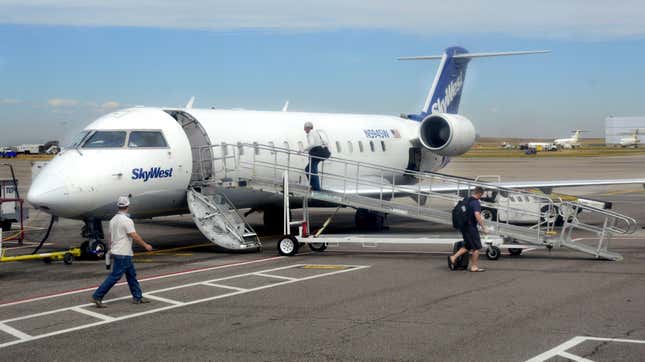 A SkyWest Airlines plane