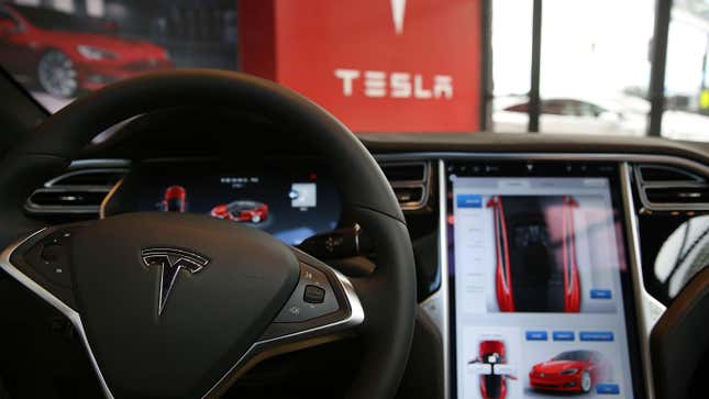 Image for article titled Tesla Driver Who Crashed While Using Autopilot Facing Vehicular Manslaughter Charges