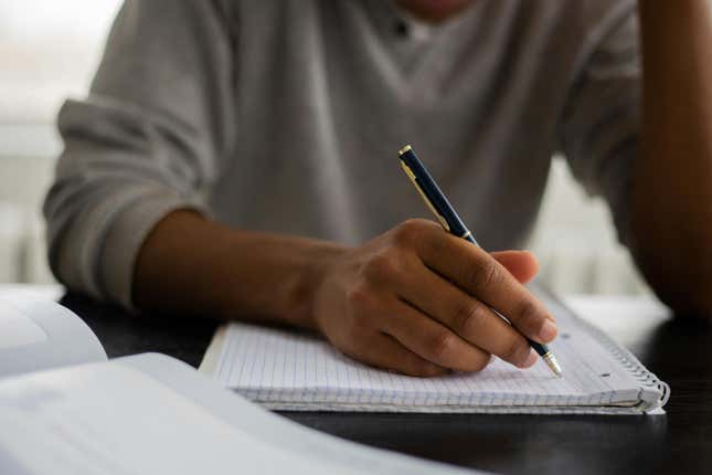 Image de l'article intitulé Les écoles du Texas suspendent illégalement les élèves, mais ce n’est pas le pire