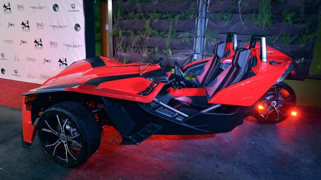 Image for article titled What Do You Want To Know About The 2022 Polaris Slingshot?