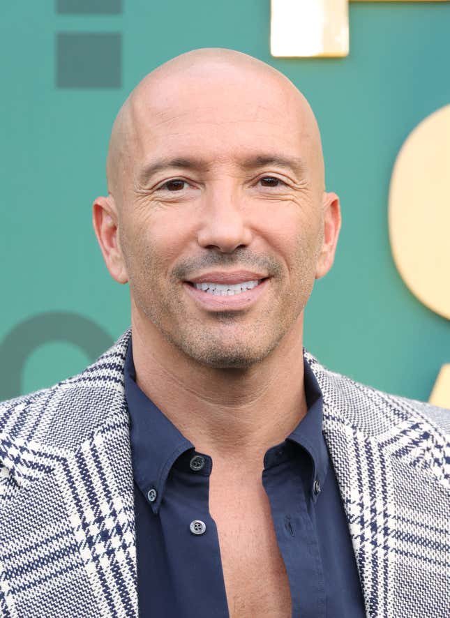 SANTA MONICA, CALIFORNIA - FEBRUARY 18: Jason Oppenheim attends the 2024 People’s Choice Awards at Barker Hangar on February 18, 2024 in Santa Monica, California. 