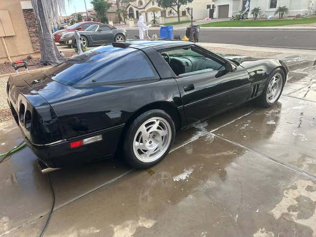 Image for article titled At $7,500, Would You Run To Buy This Non-Running 1990 Chevy Corvette ZR1?