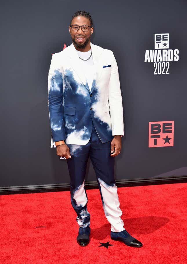 Image for article titled BET Awards 2022: Red Carpet Looks