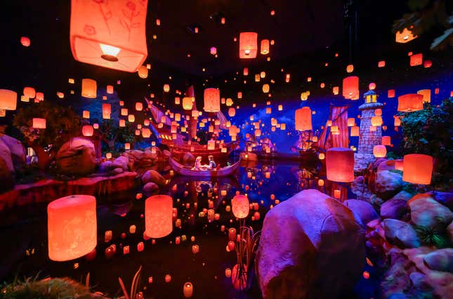 Rapunzel’s Lantern Festival at Tokyo Disney Fantasy Springs