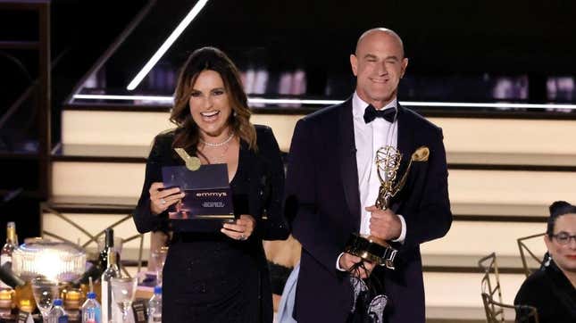 Mariska Hargitay and Christopher Meloni at the 2022 Emmy Awards