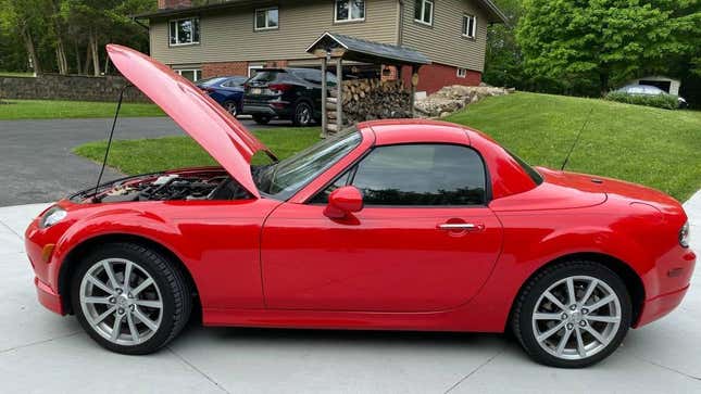 Image for article titled I'm Finally Getting My License At 26 And I Need A Manual Car! What Should I Buy?