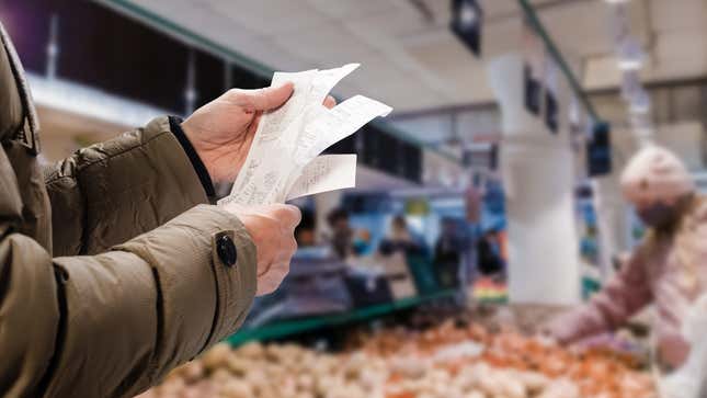 hand holding receipt