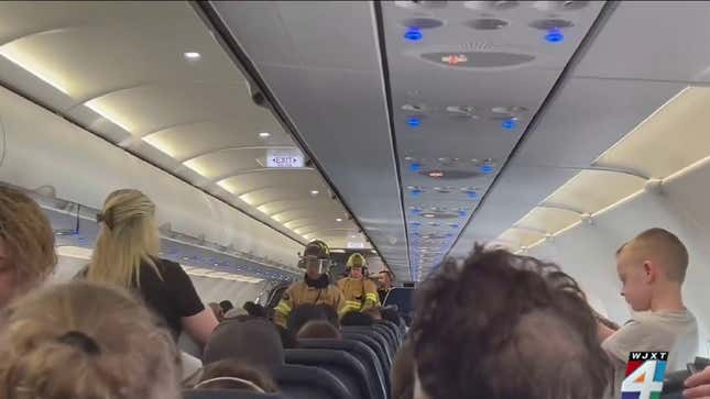 Image for article titled Brawls and All: Here&#39;s The Most Ridiculous Spirit Airlines Moments Over the Years