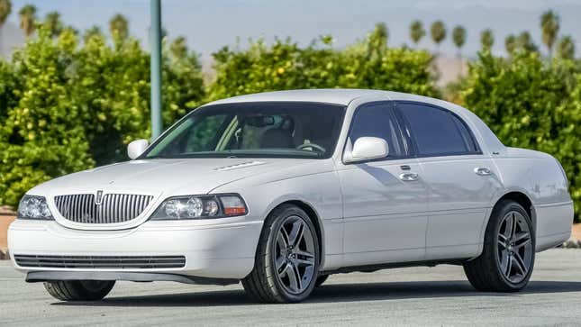 2003 Lincoln Town Car hot rod