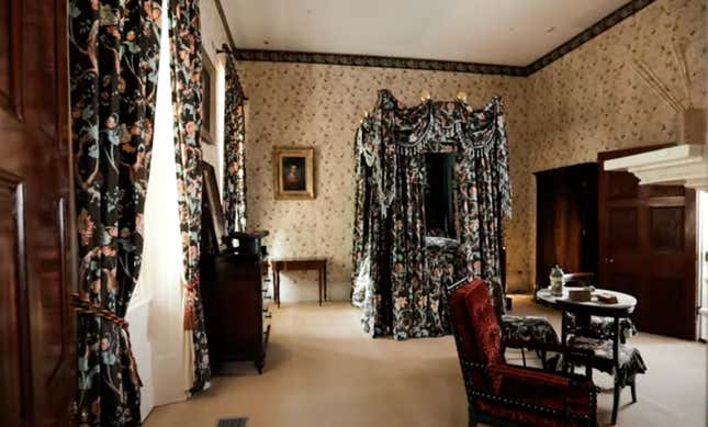 Image for article titled Take a Peek Inside America&#39;s Most Notorious Southern Plantation Mansions