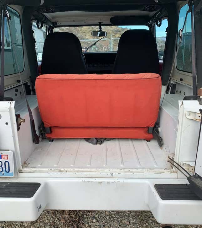 Image for article titled At $6,750, Will This 1993 Jeep Wrangler Renegade Wrangle Up a New Owner?