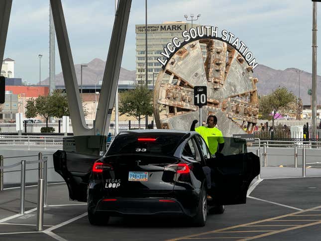 Image for article titled The Vegas Tesla Tunnel Remains Hilariously Bad